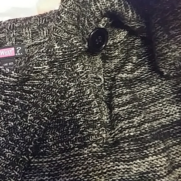 Off-Shoulder Sweater Poncho - Picture 2 of 4